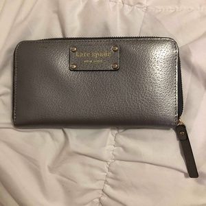 Kate Spade Silver Gray Wallet